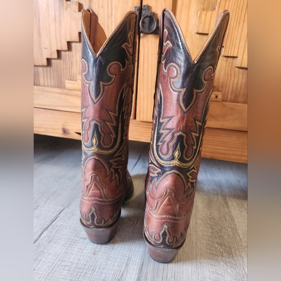 Intricate Brown and Black Cowboy Western Boots - Picture 7 of 13